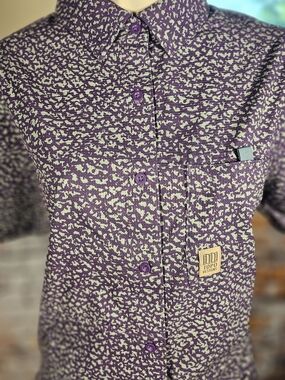 Topo Designs Retro River Shirt SS Women's Medium NWT Purple Crackle Loganberry